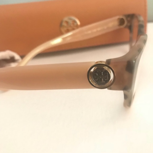 😎Tory Burch